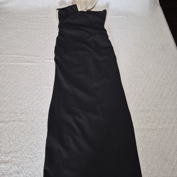 SHEIN Black and Cream One-Shoulder Dress - Picture 9 of 9